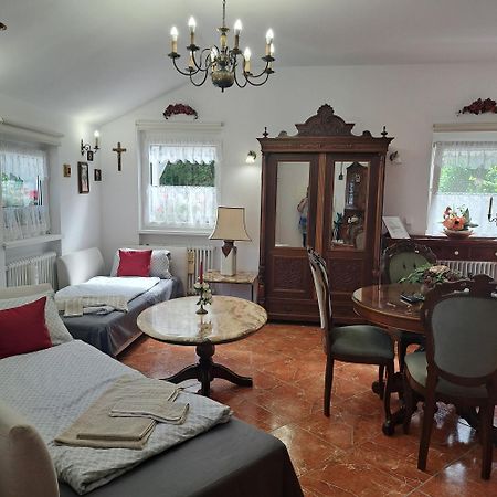 Tavirozsa Apartment Balatonfůzfő Bagian luar foto