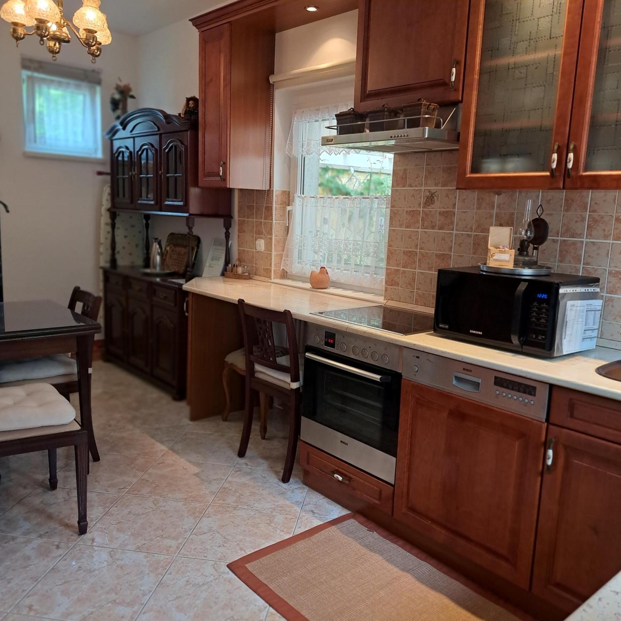 Tavirozsa Apartment Balatonfůzfő Bagian luar foto
